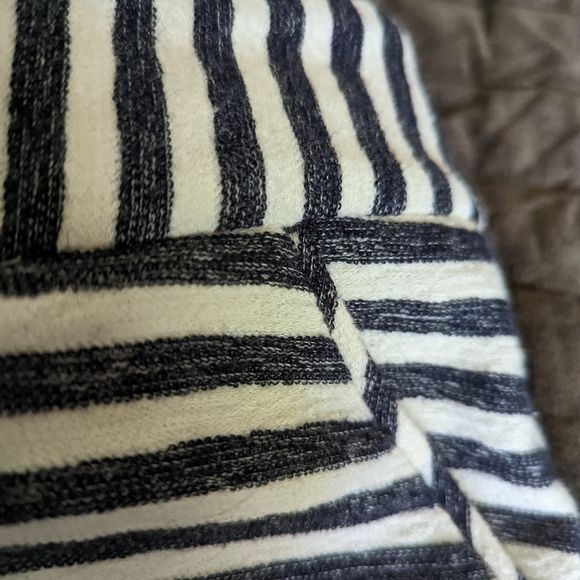 Alice and Olivia terry short - Picture 4 of 5